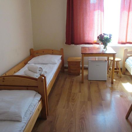 Hostel Rest Краков Экстерьер фото
