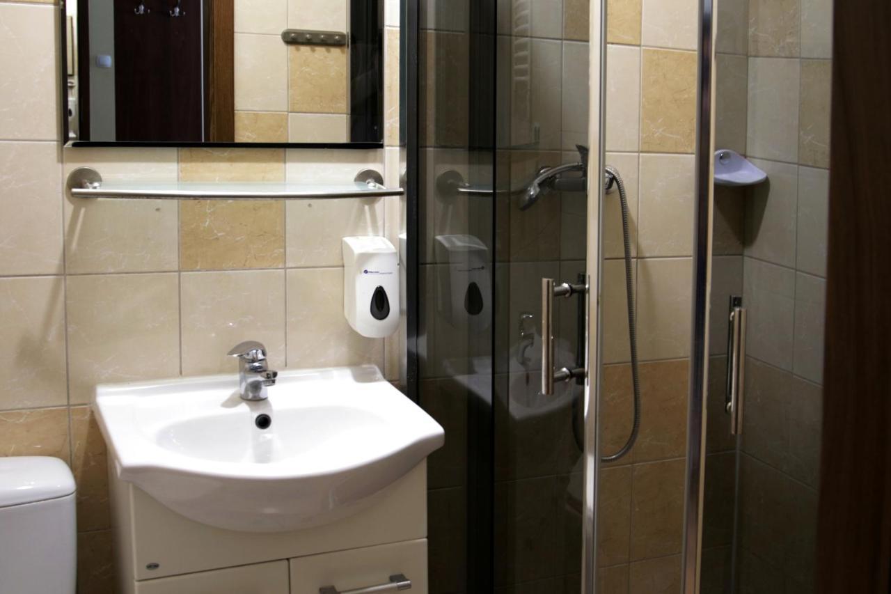 Hostel Rest Краков Экстерьер фото